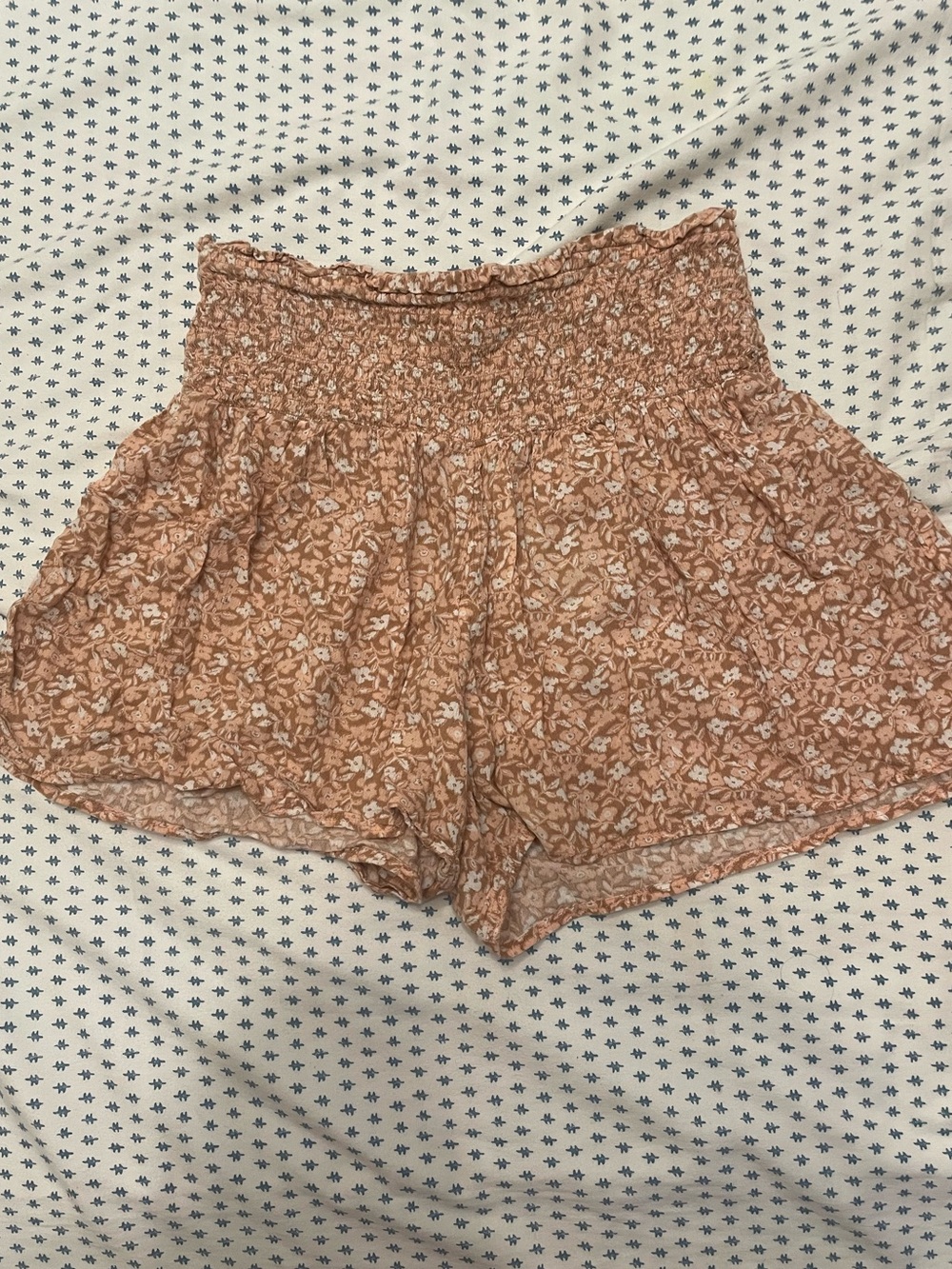 Aerie Smocked Waist Floral Women’s Shorts